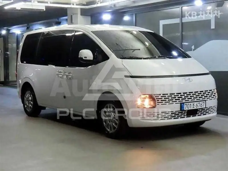 2025 Hyundai Staria