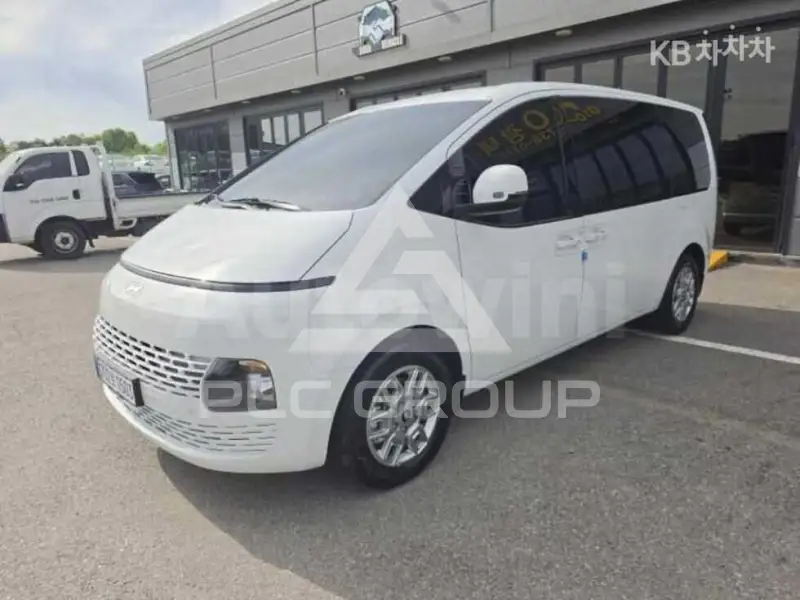 2025 Hyundai Staria