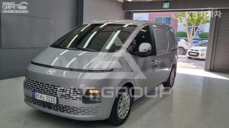 2025 Hyundai Staria