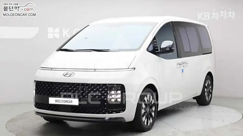 2025 Hyundai Staria