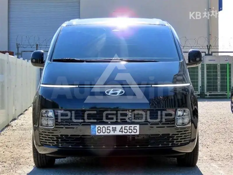 2025 Hyundai Staria