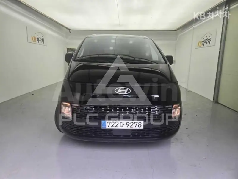 2025 Hyundai Staria