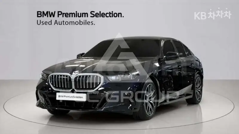 2026 BMW 523
