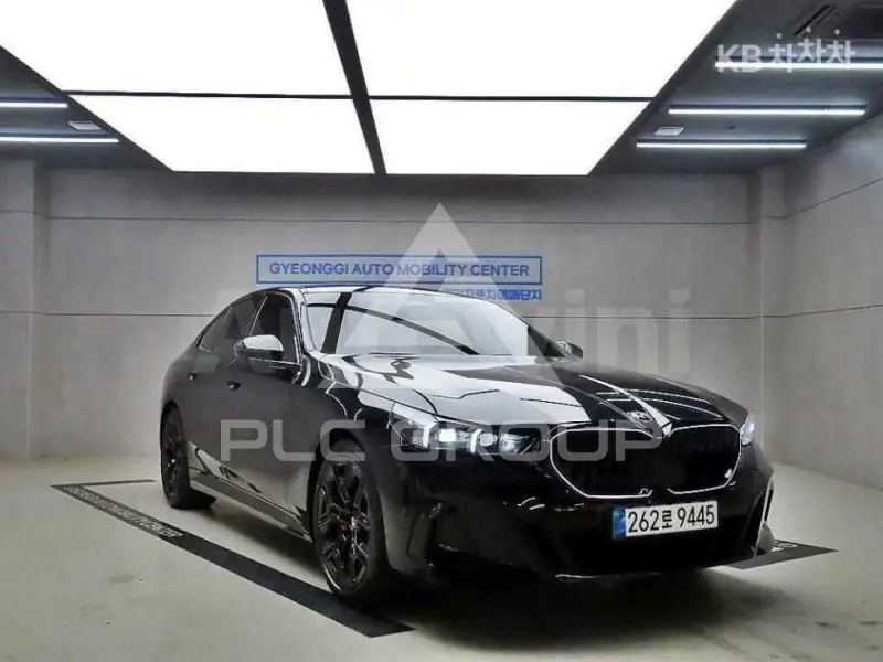 2026 BMW 523