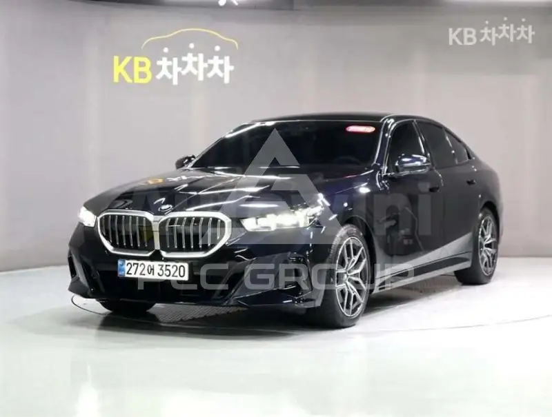 2026 BMW 523
