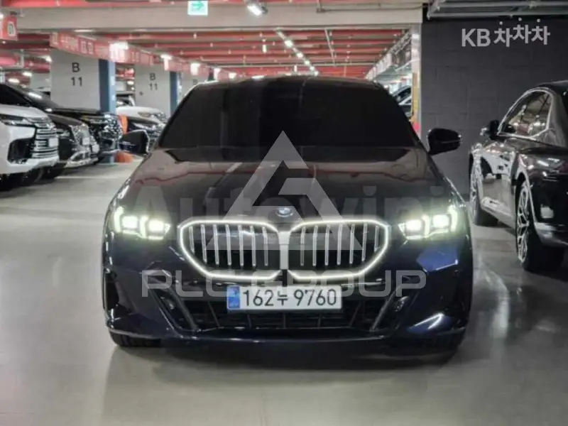 2026 BMW 523