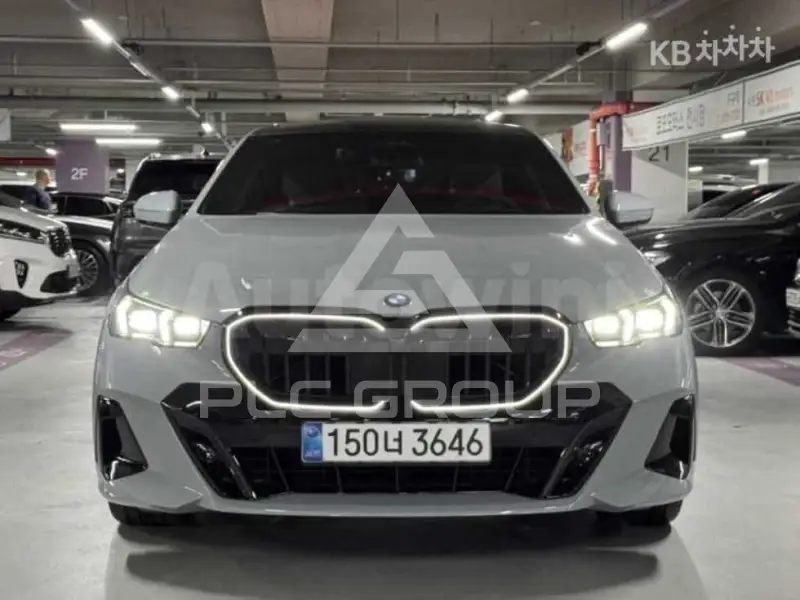 2026 BMW 523