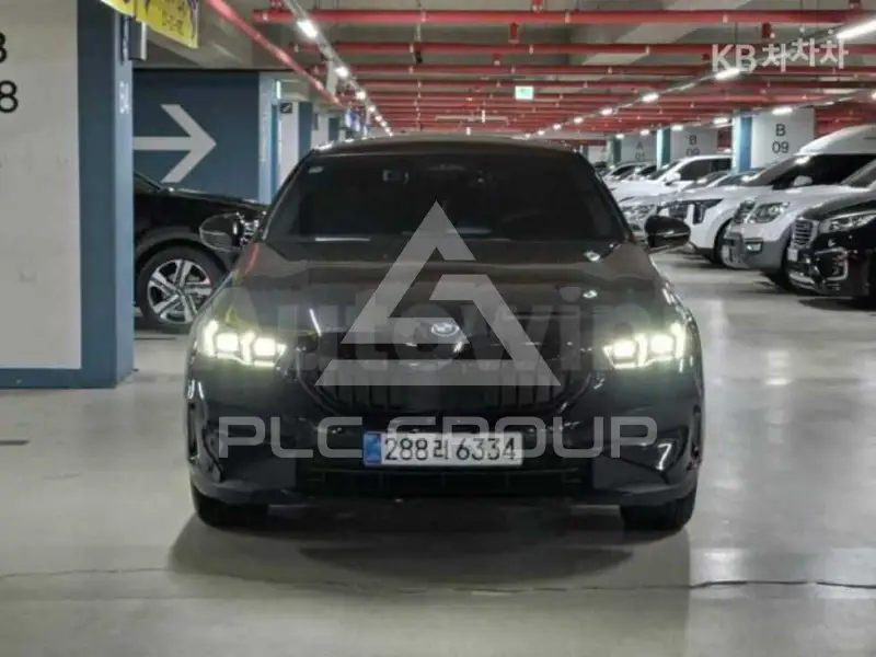 2026 BMW 523