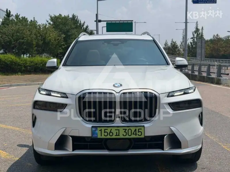 2026 BMW X7