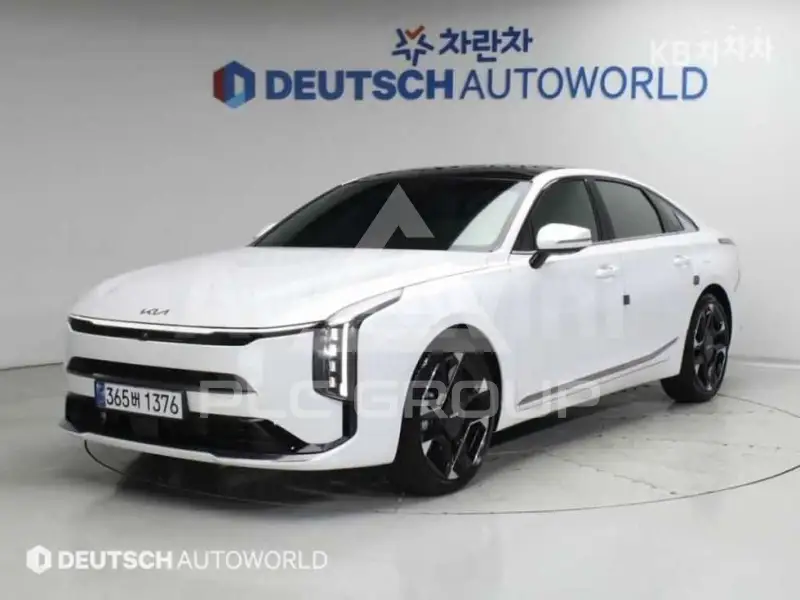 2026 KIA K8