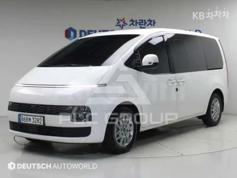 2026 Hyundai Staria