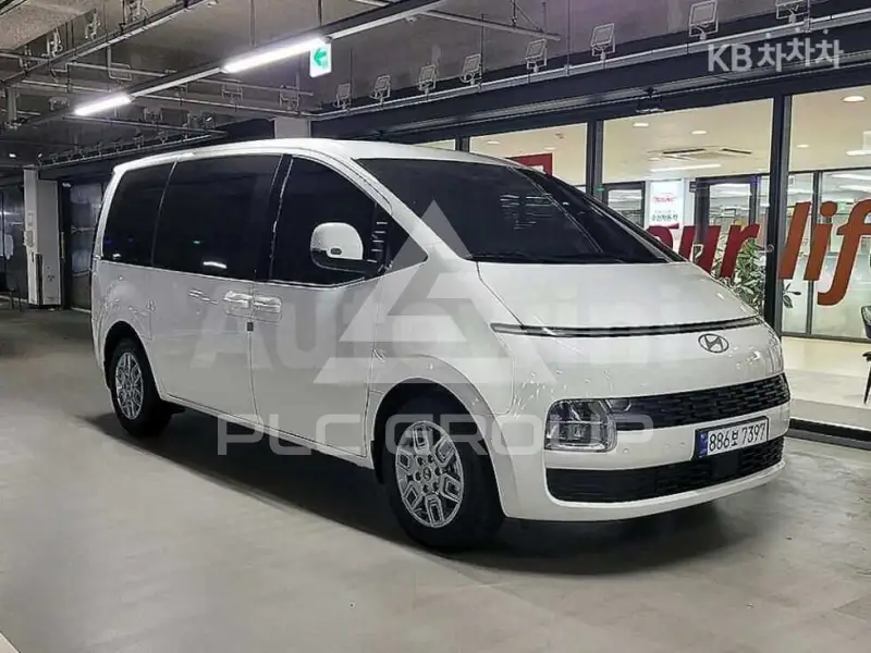 2026 Hyundai Staria
