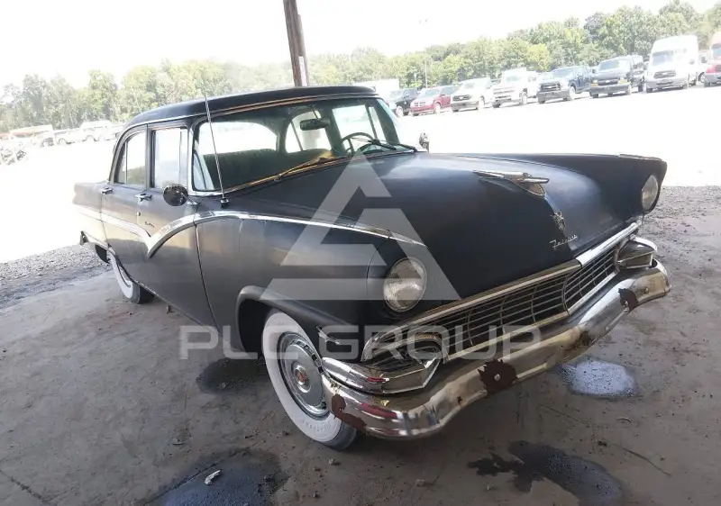 1956 Ford Fairlane фото