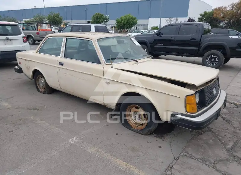 1977 Volvo 242 photo