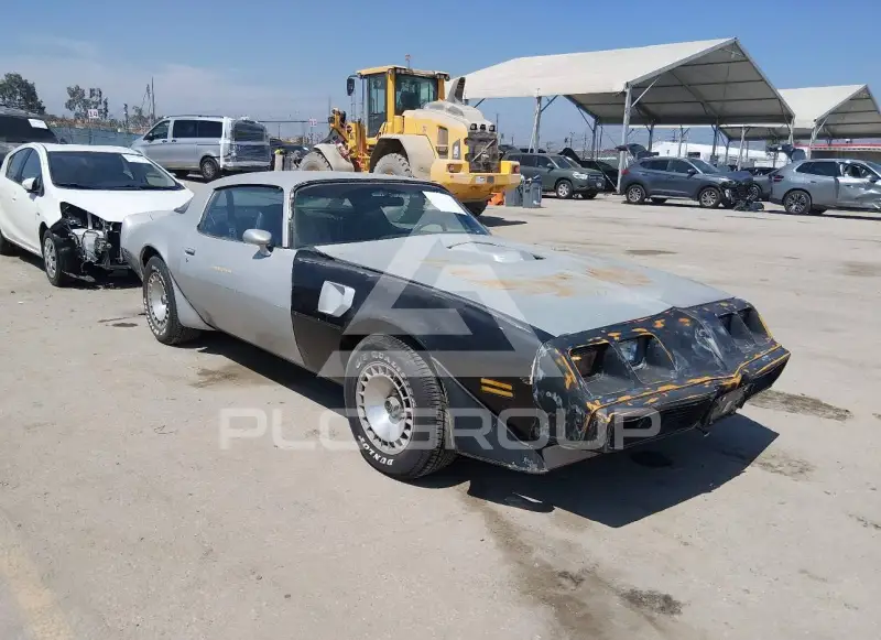 1981 Pontiac FIREBIRD photo