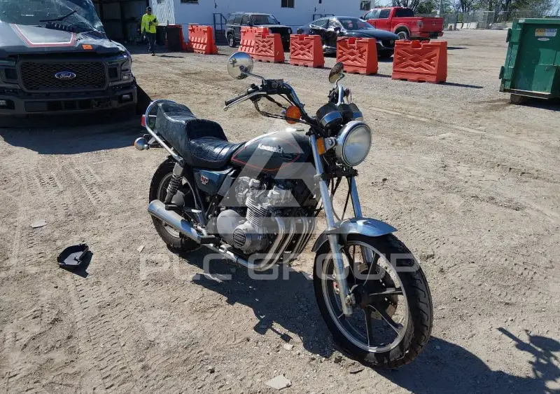 1982 Kawasaki KZ550 фото