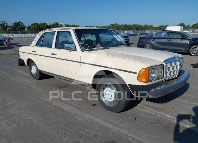1982 Mercedes Benz 240 фото