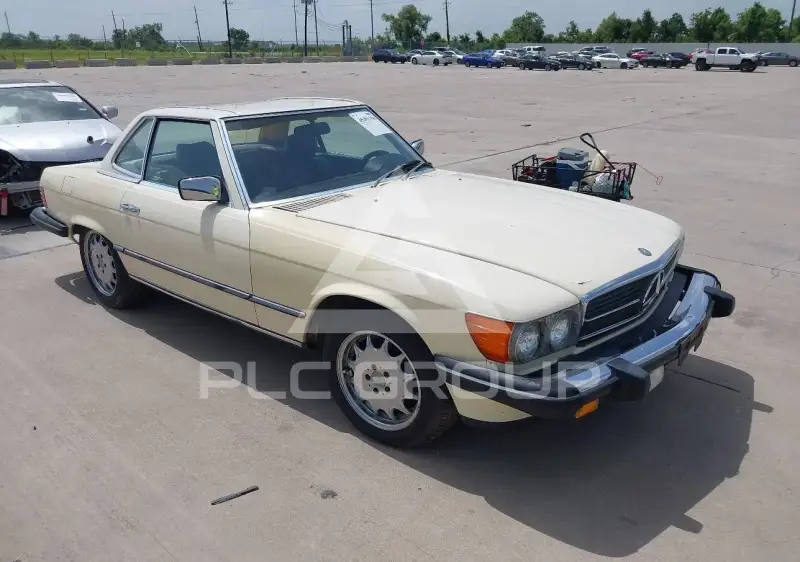 1983 Mercedes Benz 380 photo