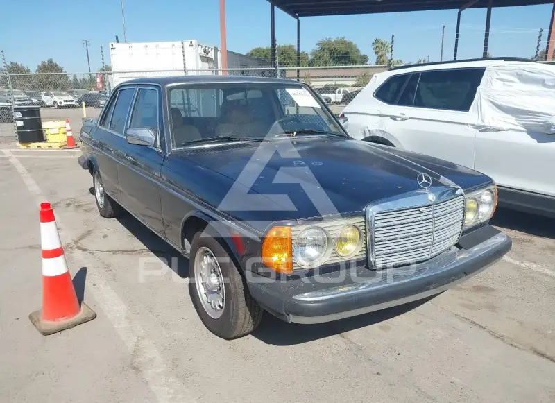 1983 Mercedes Benz 240 фото