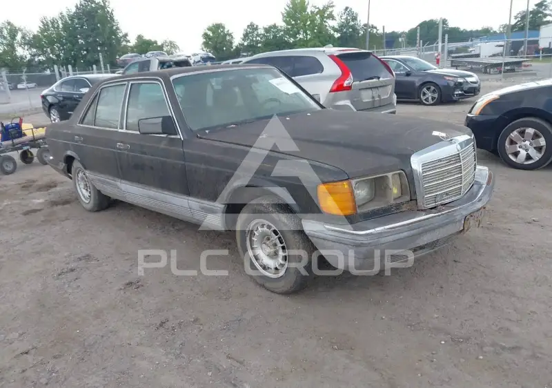 1985 Mercedes Benz E 300 photo