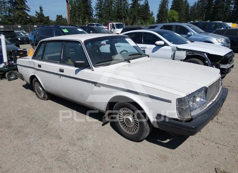 1985 Volvo 244 photo