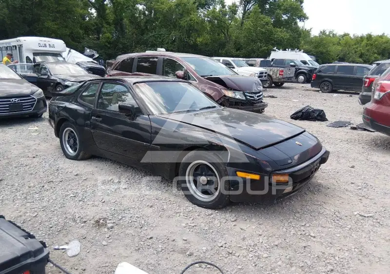 1985 Porsche 944 photo