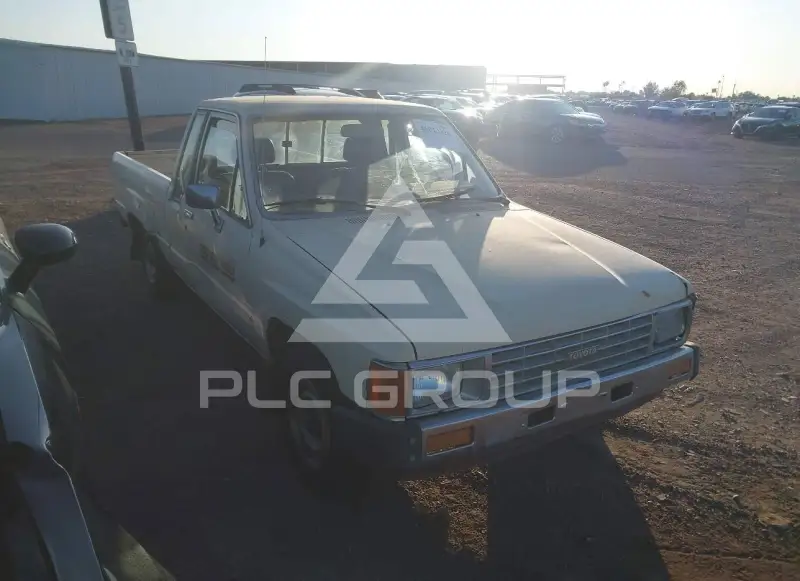 1985 Toyota PICKUP photo
