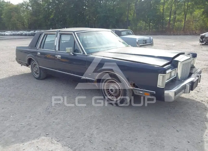 1986 Lincoln Town фото