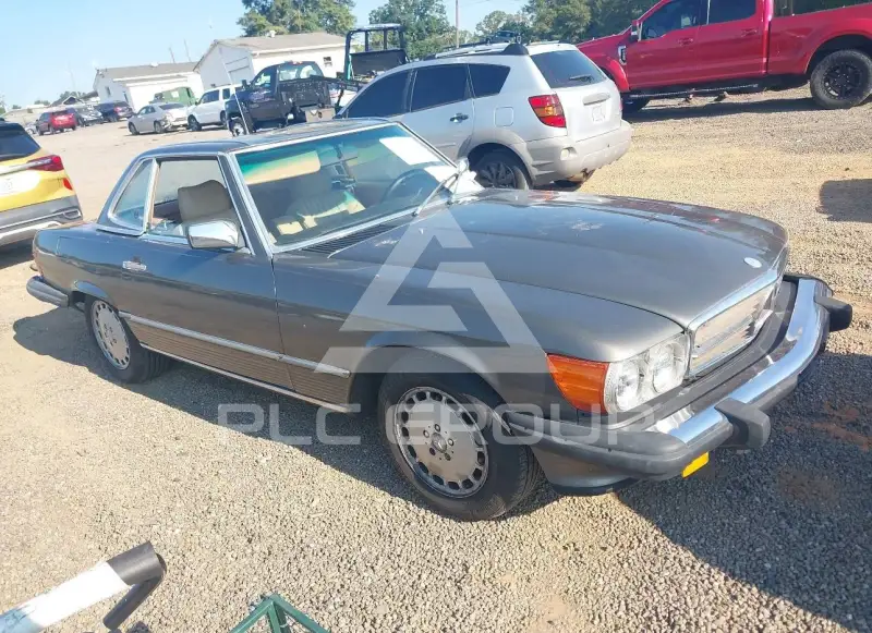 1987 Mercedes Benz 560 photo