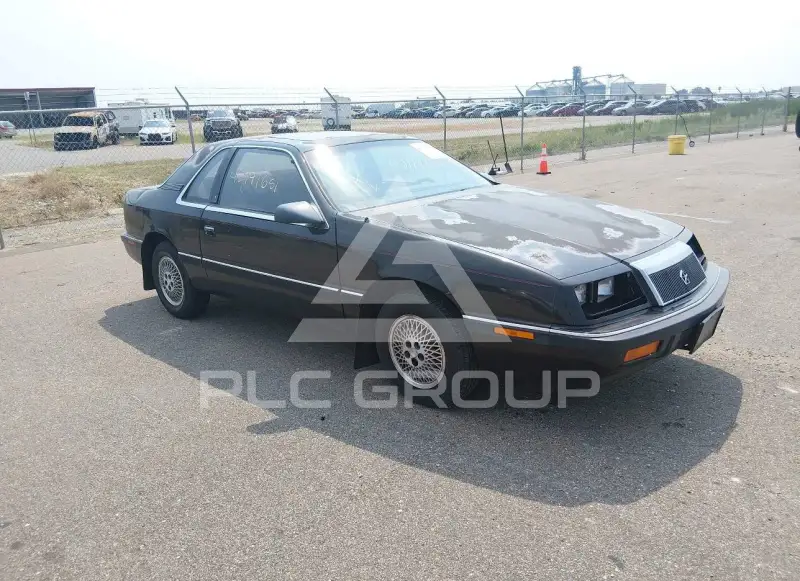 1989 Chrysler LEBARON photo