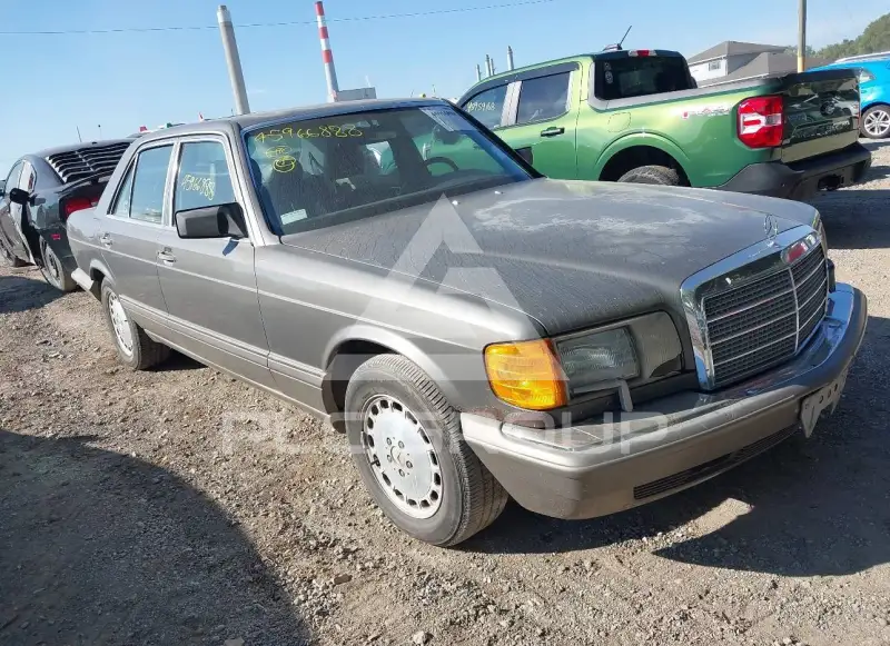 1989 Mercedes Benz E 300 photo