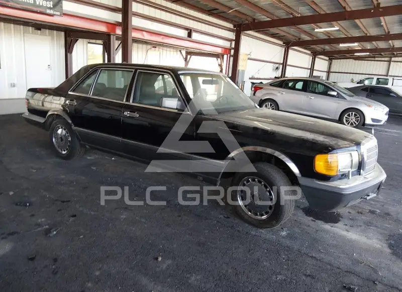1989 Mercedes Benz 420 photo