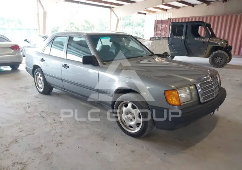1989 Mercedes Benz 260 фото