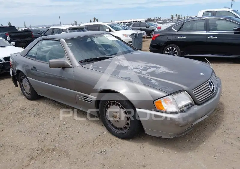 1990 Mercedes Benz E 300 photo