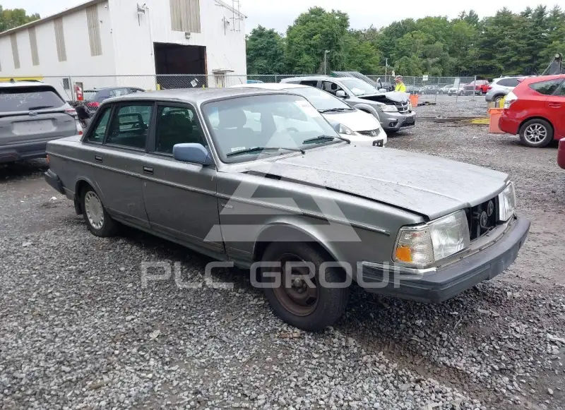 1991 Volvo 240 photo