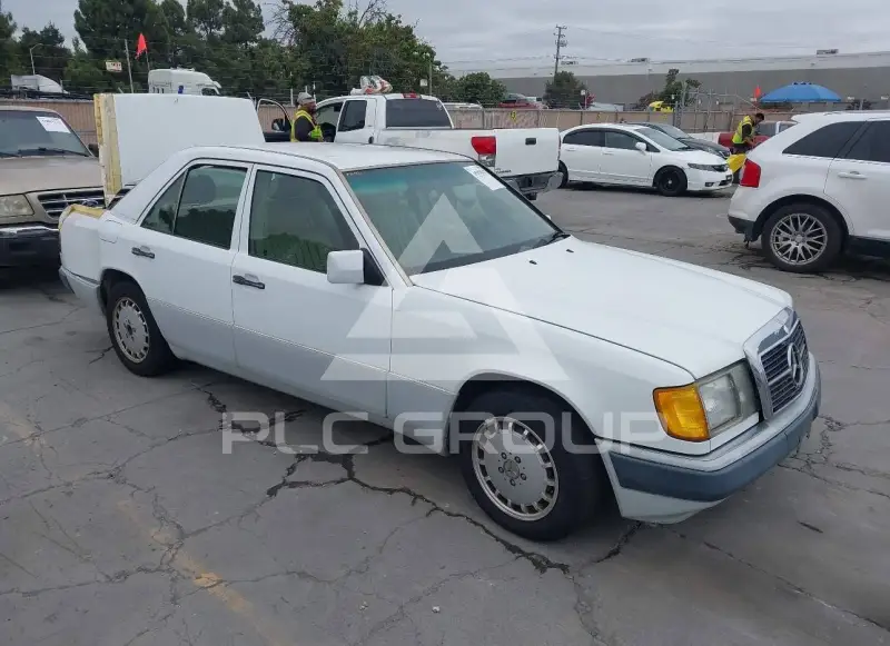 1993 Mercedes Benz E 300 photo