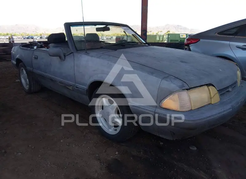 1993 Ford MUSTANG photo