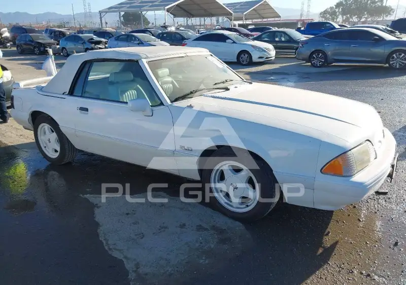1993 Ford MUSTANG фото