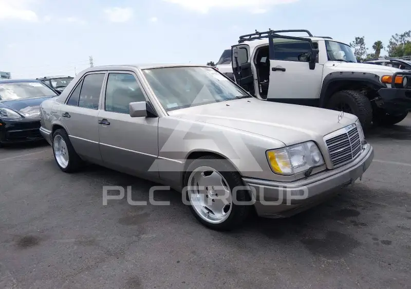 1994 Mercedes Benz E-Class photo