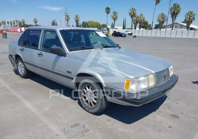 1994 Volvo 940 photo
