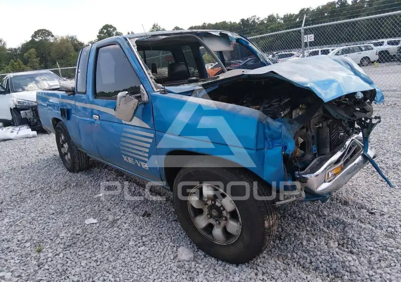 1995 Nissan TRUCK photo