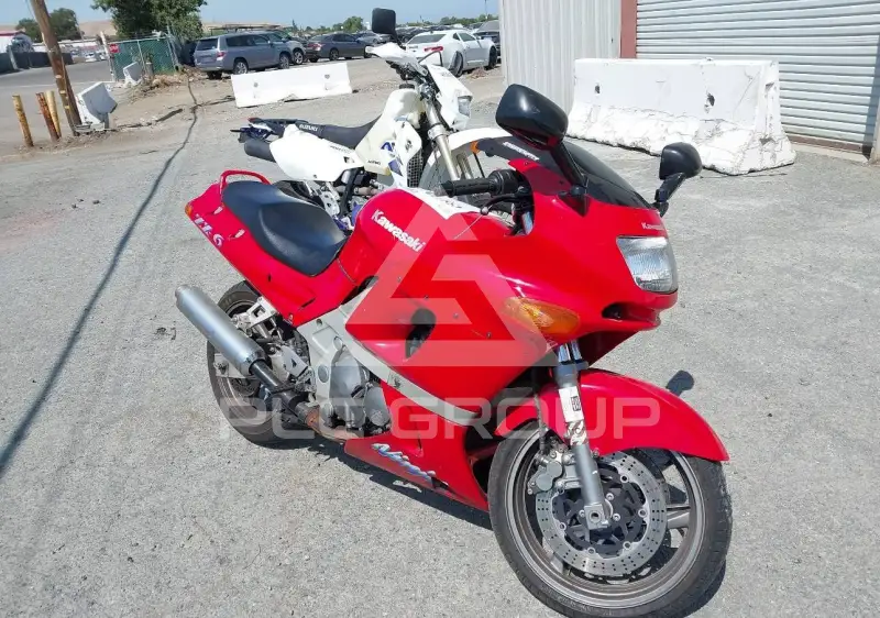 1995 Kawasaki ZX600 фото