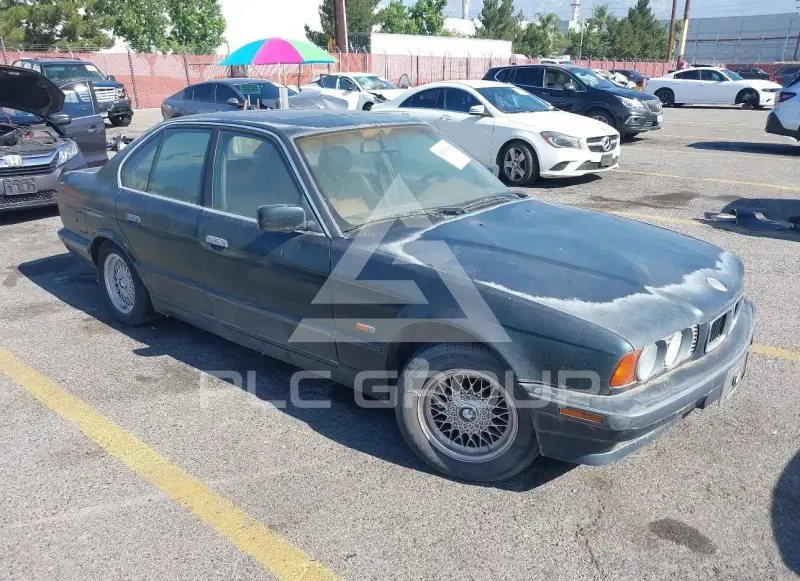 1995 BMW 530 photo
