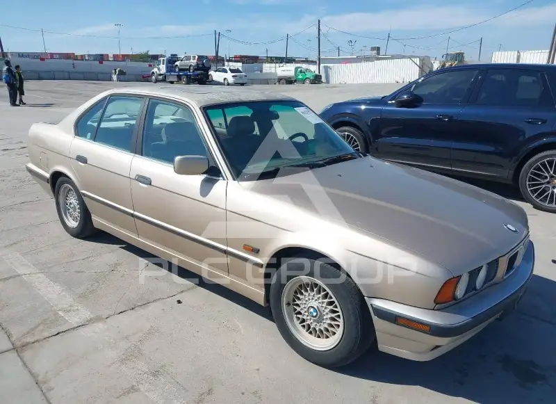 1995 BMW 525 photo