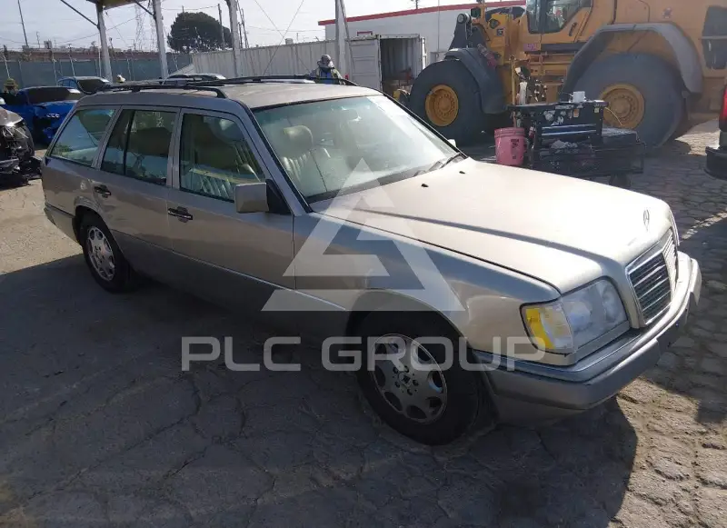 1995 Mercedes Benz E-Class photo