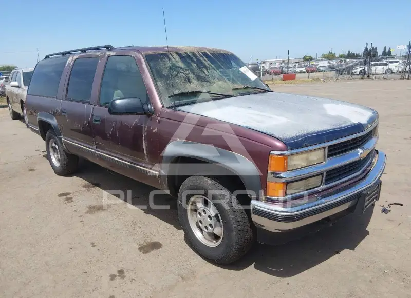 1996 Chevrolet Suburan photo