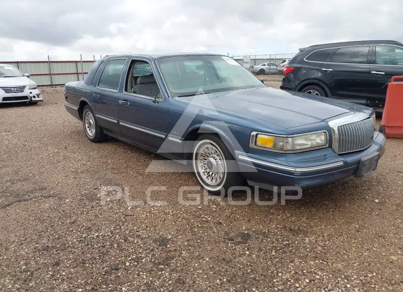 1996 Lincoln Town фото