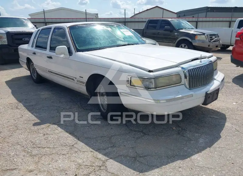 1996 Lincoln Town фото