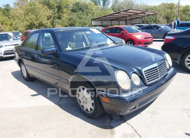 1996 Mercedes Benz E-Class photo