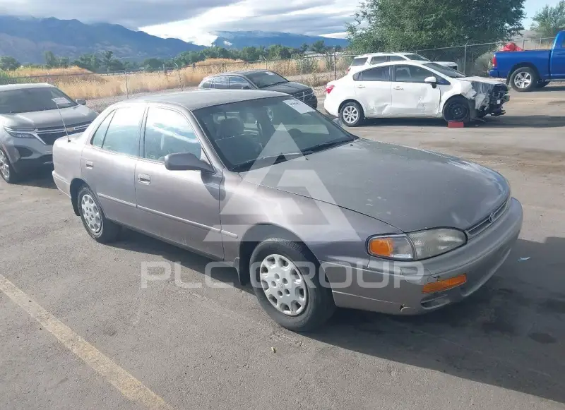 1996 Toyota CAMRY photo